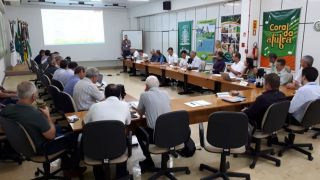 Está acontecendo neste momento mais uma tentativa de negociação de preço com as empresas fumageiras