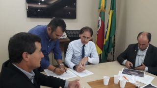 Amaral Ferrador presente na audiência dos municípios sem acesso asfáltico do estado