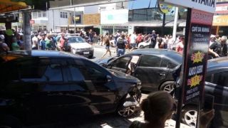 Foragido colide em diversos carros ao fugir da BM em Tramandaí
