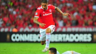 Inter renova com Guerrero até o fim de 2021