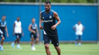 Grêmio pode manter equipe do Gre-Nal contra o Caxias