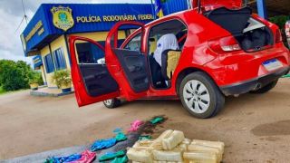 PRF prende duas traficantes transportando mais de 20 quilos de cocaína no tanque de combustível do carro