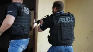 Polícia realiza ação contra grupo de extorsão sediado em Canoas
