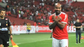 Coudet não descarta Patrick como titular do Inter no Gre-Nal: "Todos têm a mesma chance"