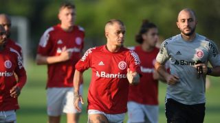 Indefinições no Inter para o Gre-Nal envolvem três posições