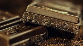 Chocolate pode auxiliar na proteção da pele