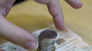 Governo federal propõe salário mínimo de R$ 1.079 em 2021