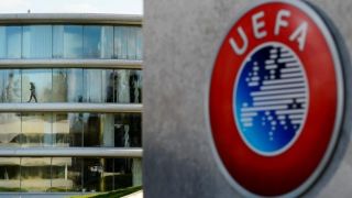 Presidente da Uefa pede às Ligas que se preparem para jogar com portões fechados