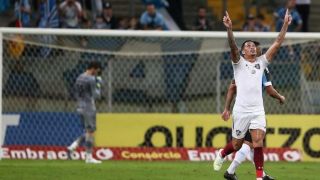 Grêmio abre 3 a 0, mas leva virada e perde para o Fluminense em jogo de nove gols na Arena