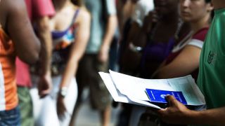 Desemprego sobe para 12,2% no primeiro trimestre, e atinge quase 13 milhões de brasileiros