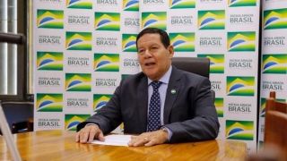Mourão afirma que "turma que perdeu eleição em 2018" precisa deixar Bolsonaro governar