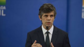 Nelson Teich pede demissão do Ministério da Saúde