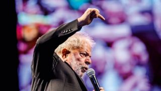 Lula comemora impacto do coronavírus na política liberal de Guedes