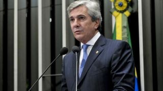 "Se continuar do jeito que está, não dará certo”, diz Collor sobre governo Bolsonaro