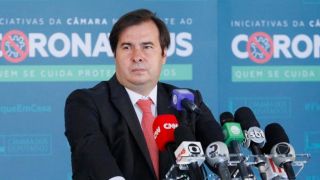 Maia diz que buscará com Alcolumbre construir texto conjunto sobre fake news