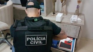 Suspeitos são presos em operação contra organização criminosa de roubo de veículos no RS