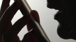 Suspeito é preso por tentar extorquir mulher com imagens eróticas falsas em Sapucaia do Sul