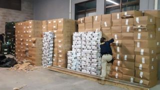 PRF apreende 325 mil maços de cigarros contrabandeados na Serra