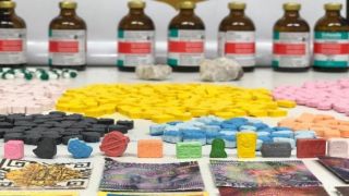 Polícia Civil apreende 1,6 mil comprimidos de ecstasy e quase 500 pontos de LSD em Canoas