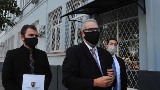Defesa quer que mãe de Rafael, acusada de matar o filho, responda ao processo em liberdade