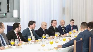 Em café da manhã com Bolsonaro, PSC cobra cargos por "fidelidade" ao governo