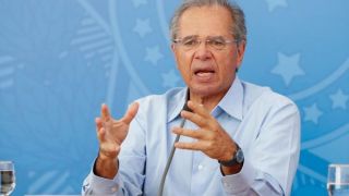 Paulo Guedes dá aval para mais três parcelas do auxílio emergencial