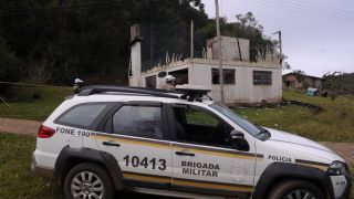 Homem atira em idosa e incendeia casa que ela estava com os netos em São Marcos