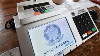 Prefeitos insistem na suspensão das eleições em 2020