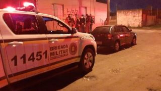 Polícia prende três homens com carro roubado em Alvorada