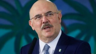 Ministro da Educação testa positivo para Covid-19