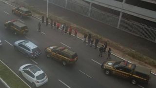 Torcedores do Inter são presos após fazerem protesto no CT Parque Gigante