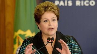 Dilma cortou R$ 10 bilhões da educação e doou R$ 50 bilhões para países comunistas